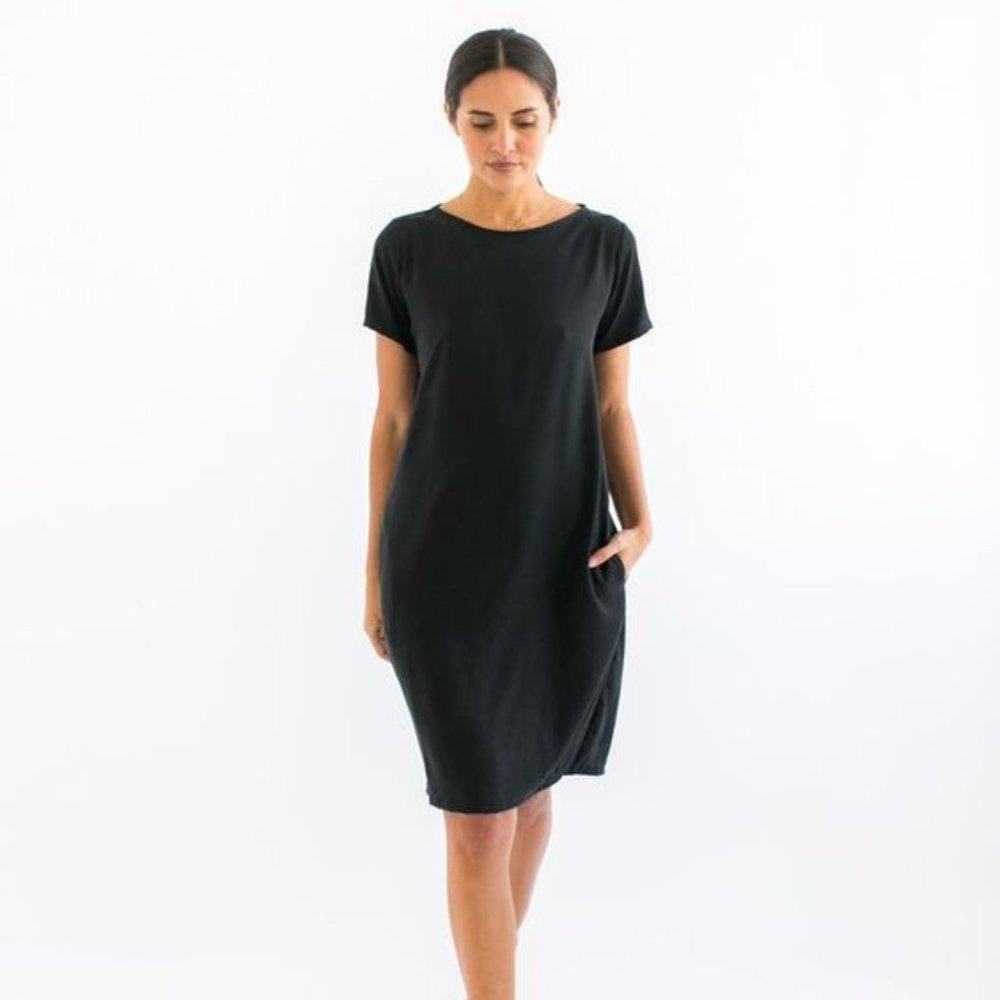 Sotela Original Pocket Cocoon Dress